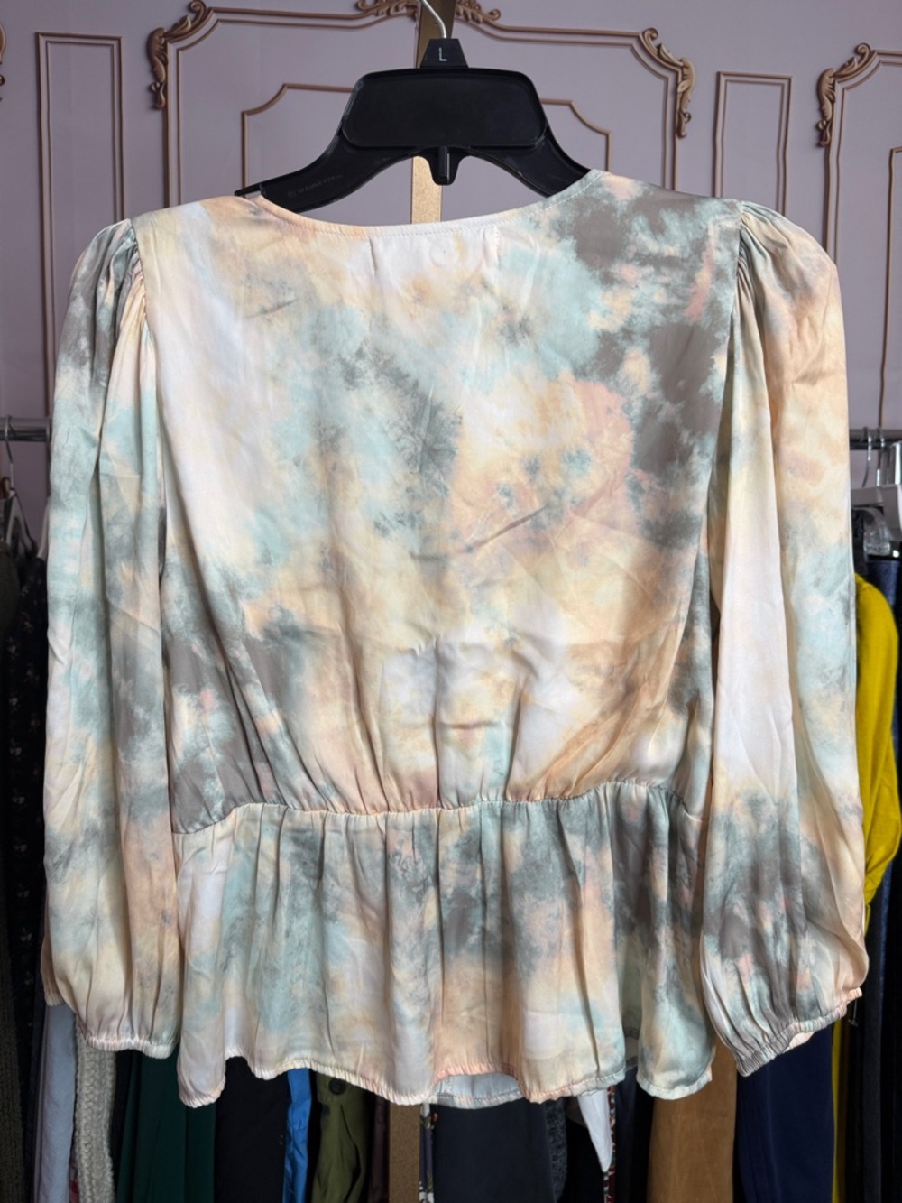 Saltwater Luxe Pastel Tie-Front Blouse – Puff Sleeve V-Neck Top Tie-Dye. Size S - Picture 7 of 8